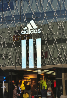Adidas optimizes images with AI-Powered capabilities